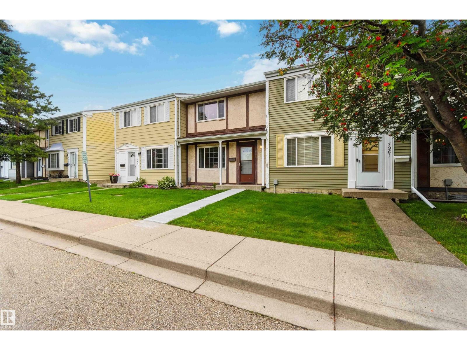 7963 178 St Nw Property Photo 3