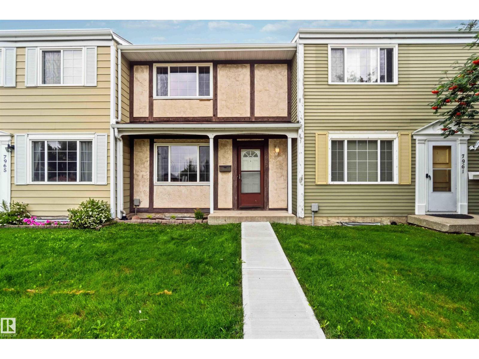 7963 178 St Nw Property Photo 4