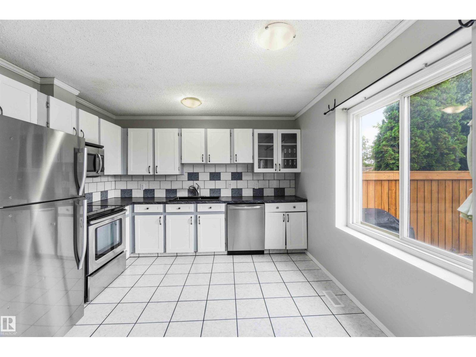 7963 178 St Nw Property Photo 16