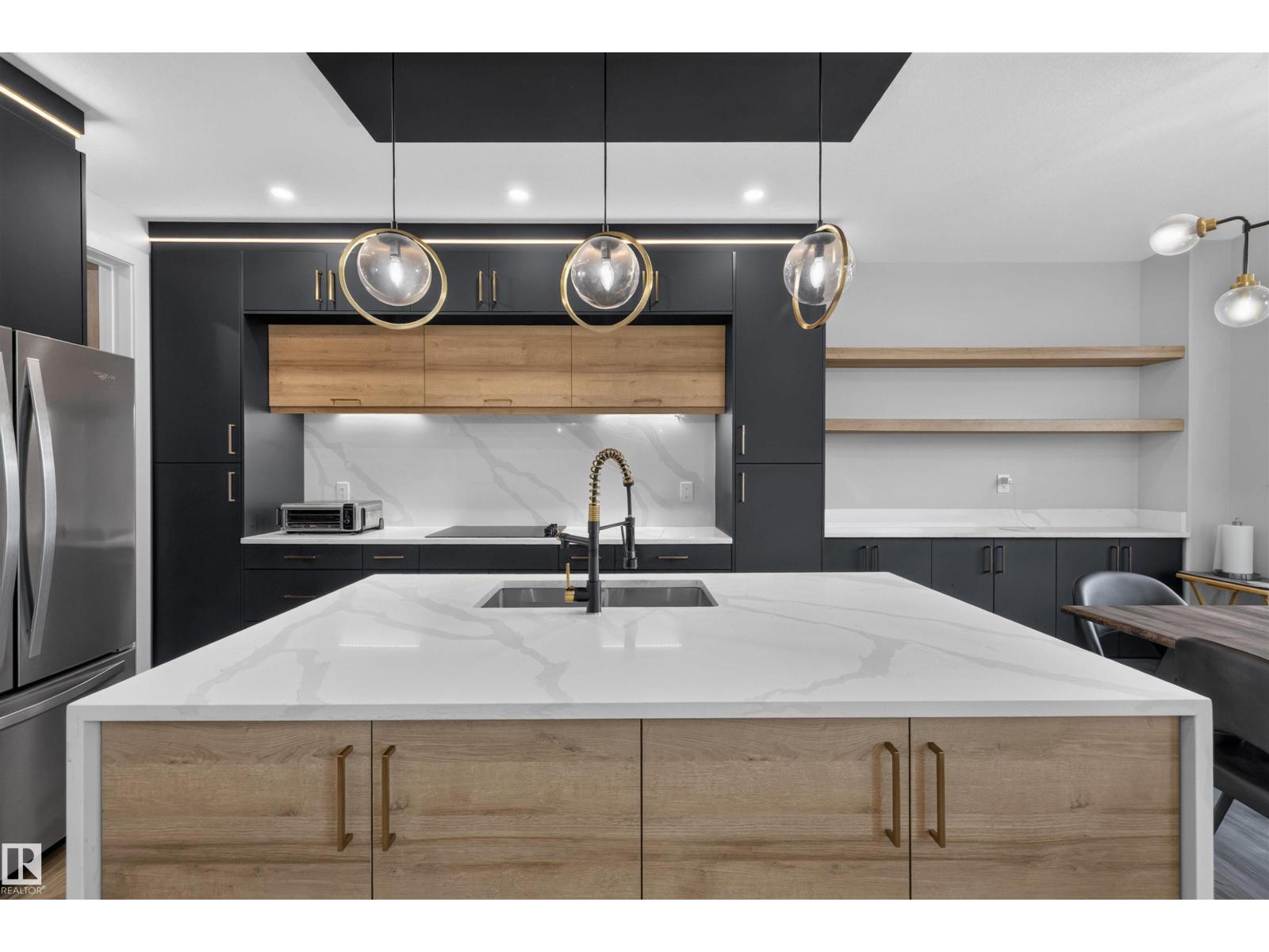 6907 173 Av Nw Property Photo 11