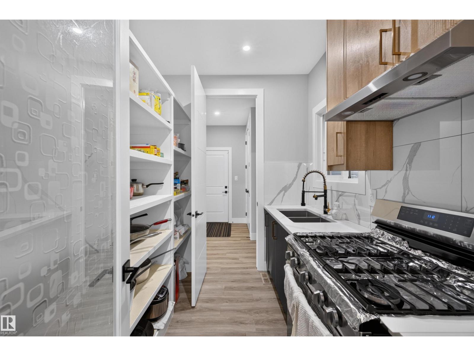 6907 173 Av Nw Property Photo 16