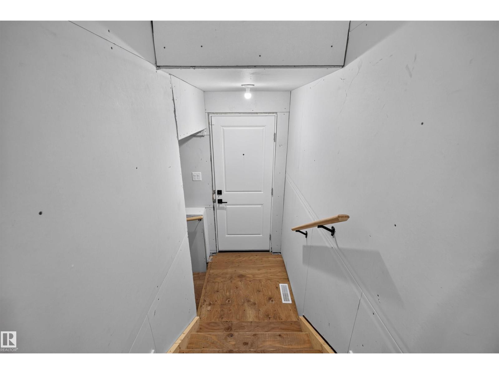 6907 173 Av Nw Property Photo 46