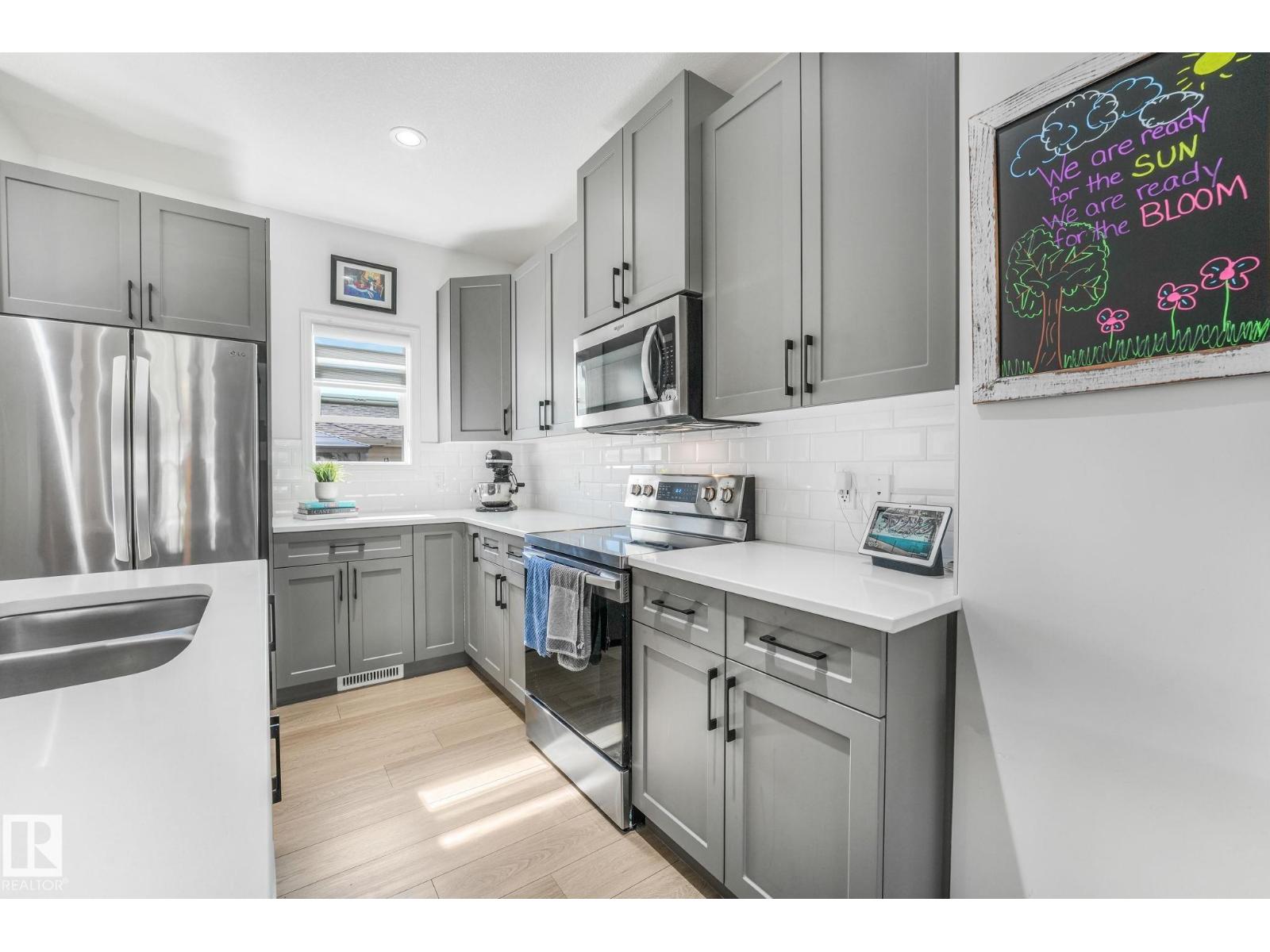 4417 38 St Property Photo 22