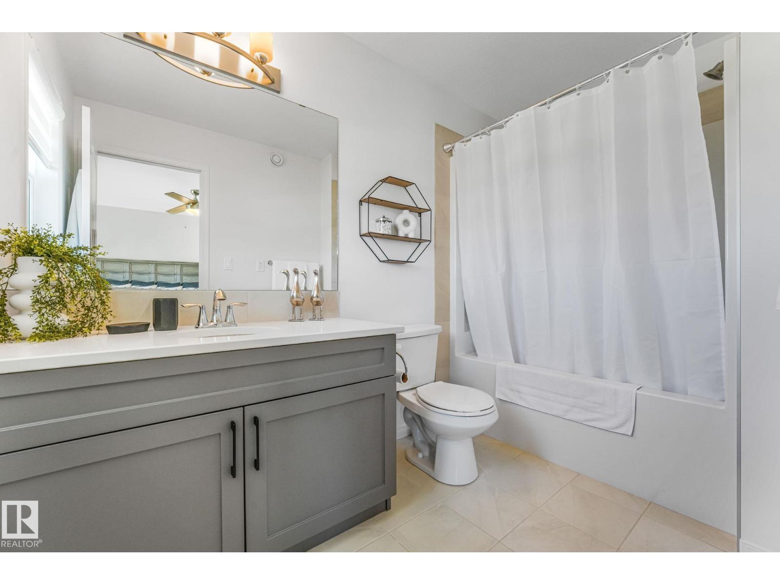 4417 38 St Property Photo 41