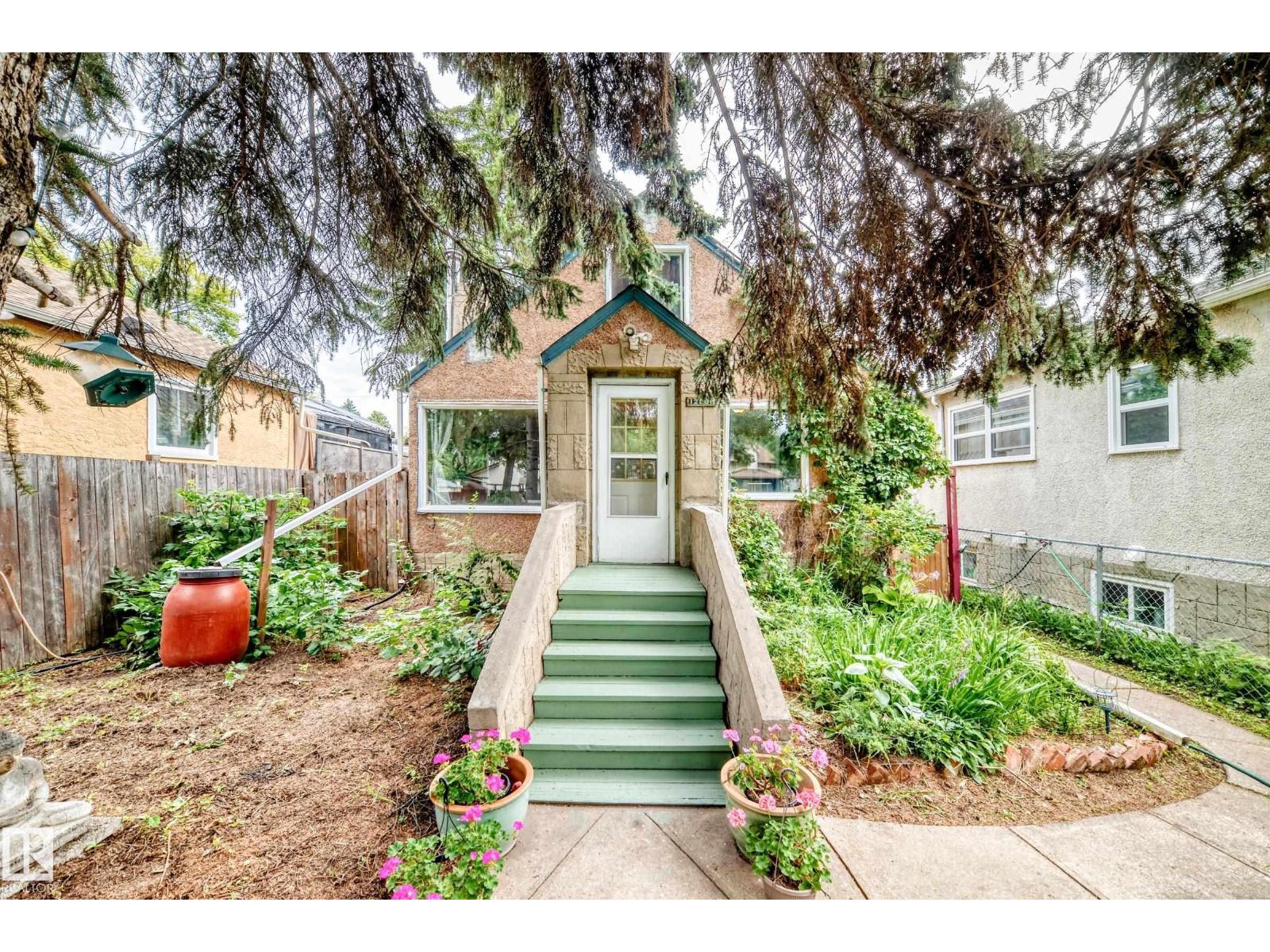 12031 90 ST NW