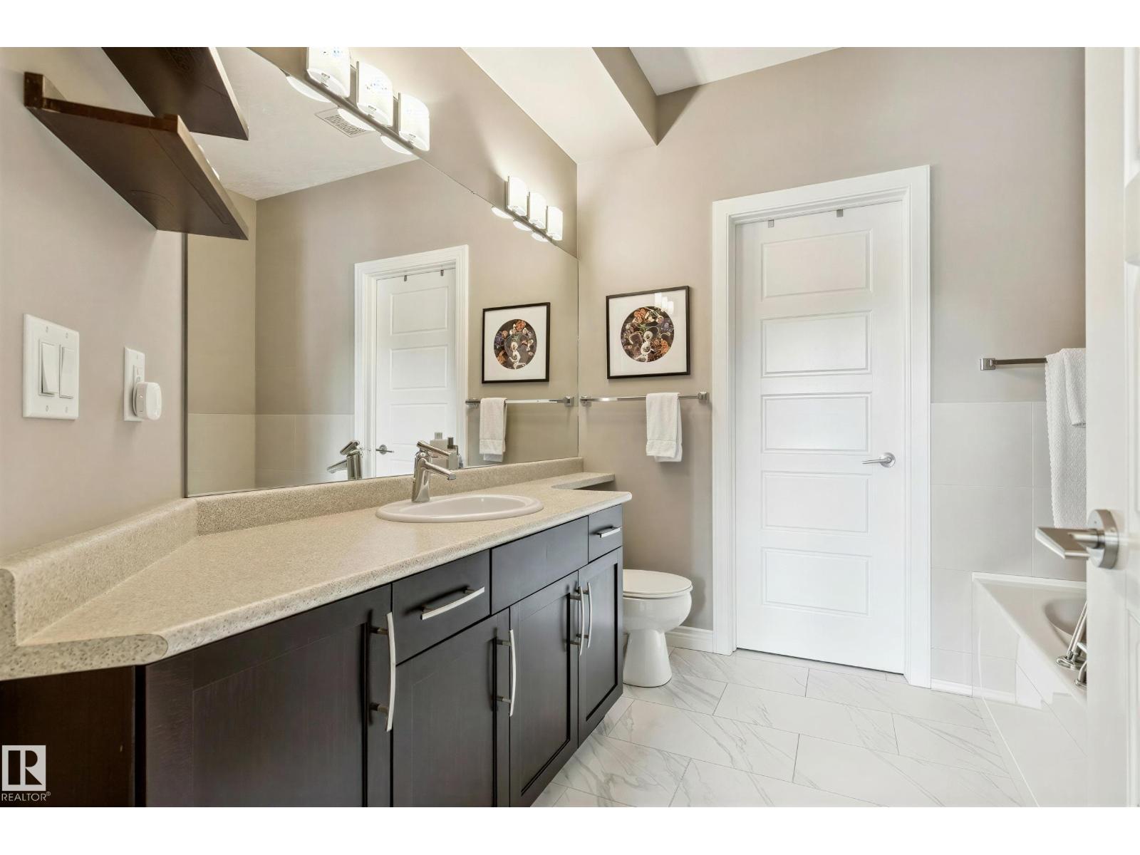#104 9603 98 Av Nw Property Photo 23