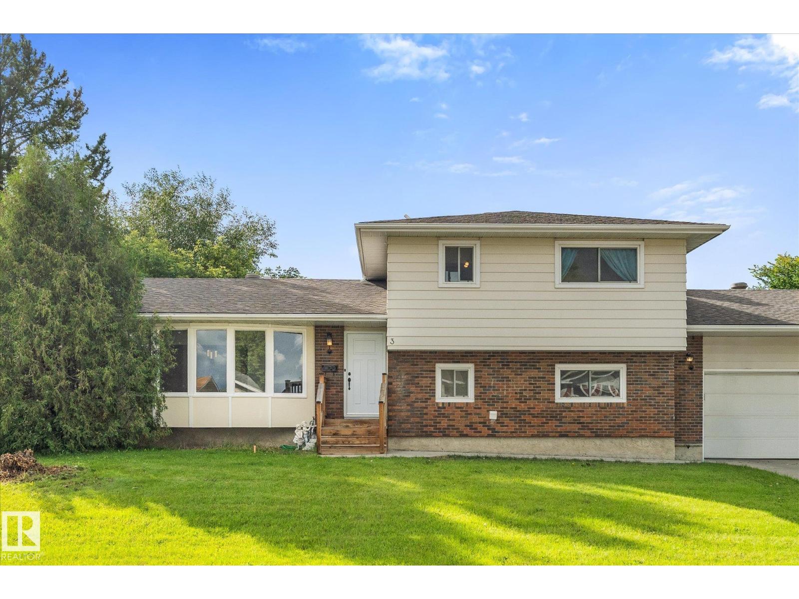 3 WINDERMERE DR S