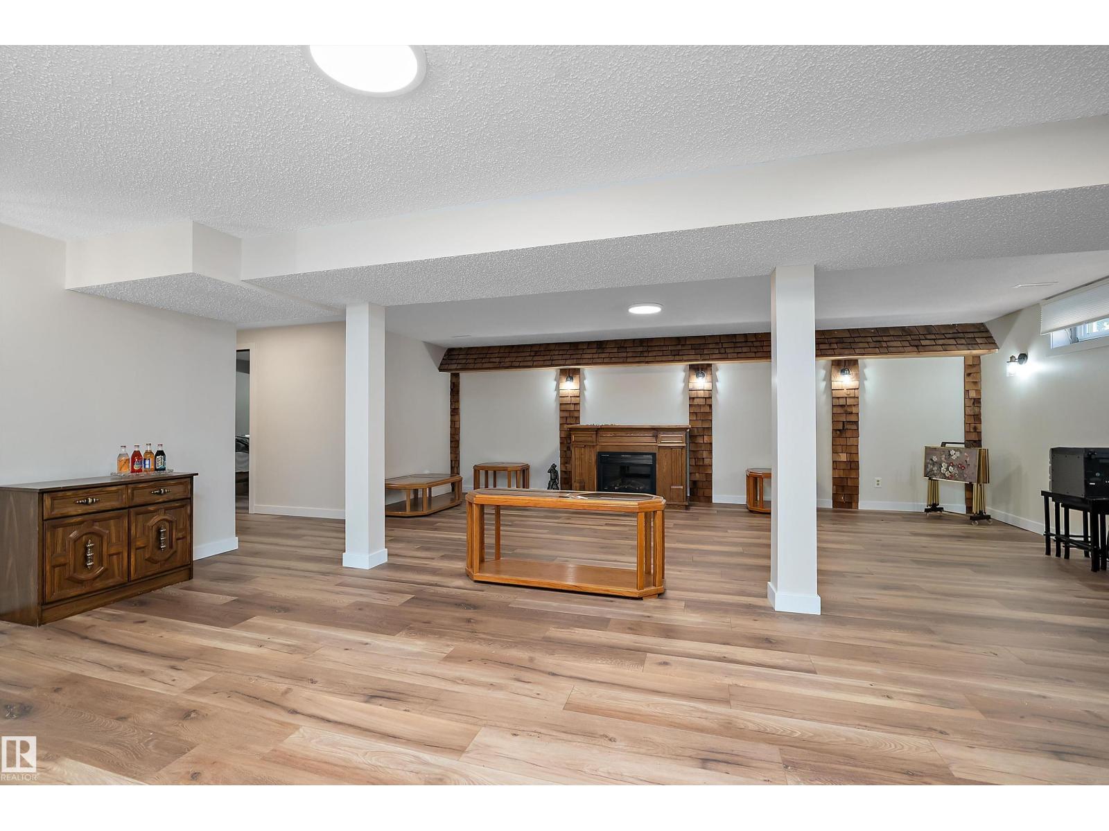 5507 51 St Property Photo 26