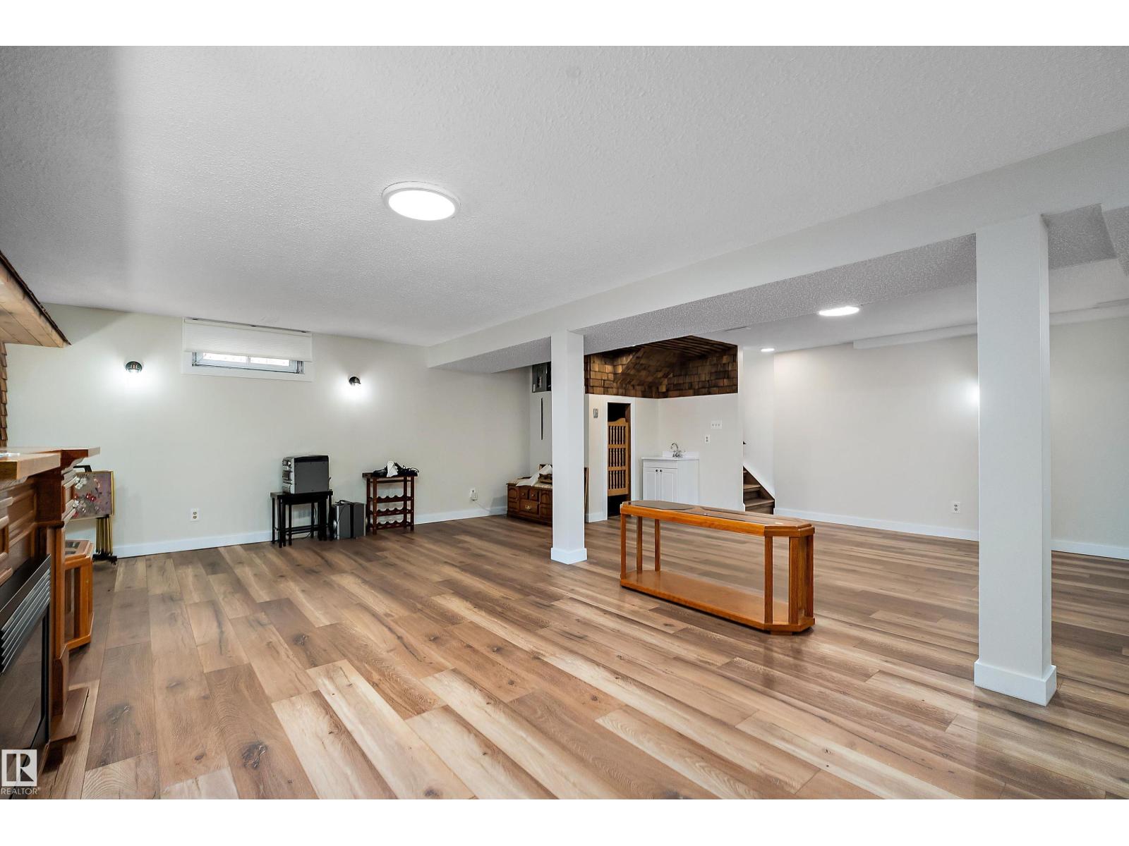5507 51 St Property Photo 29