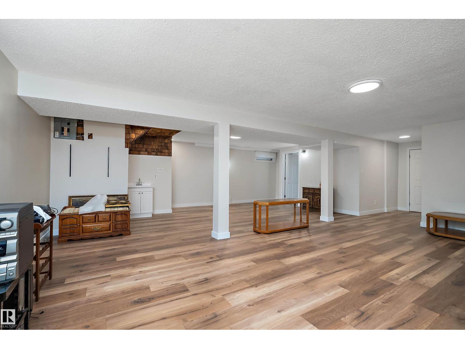 5507 51 St Property Photo 30