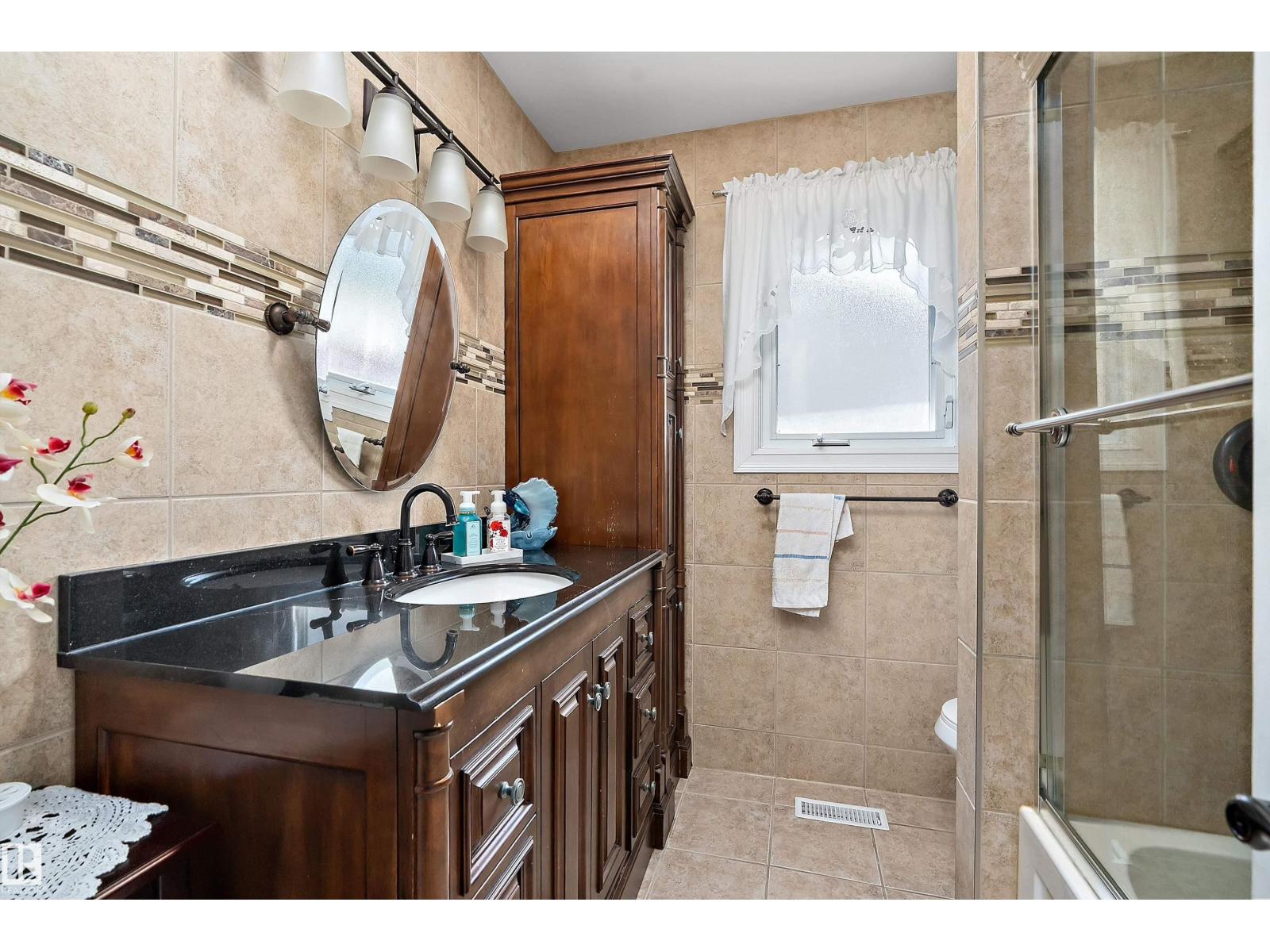 5507 51 St Property Photo 36