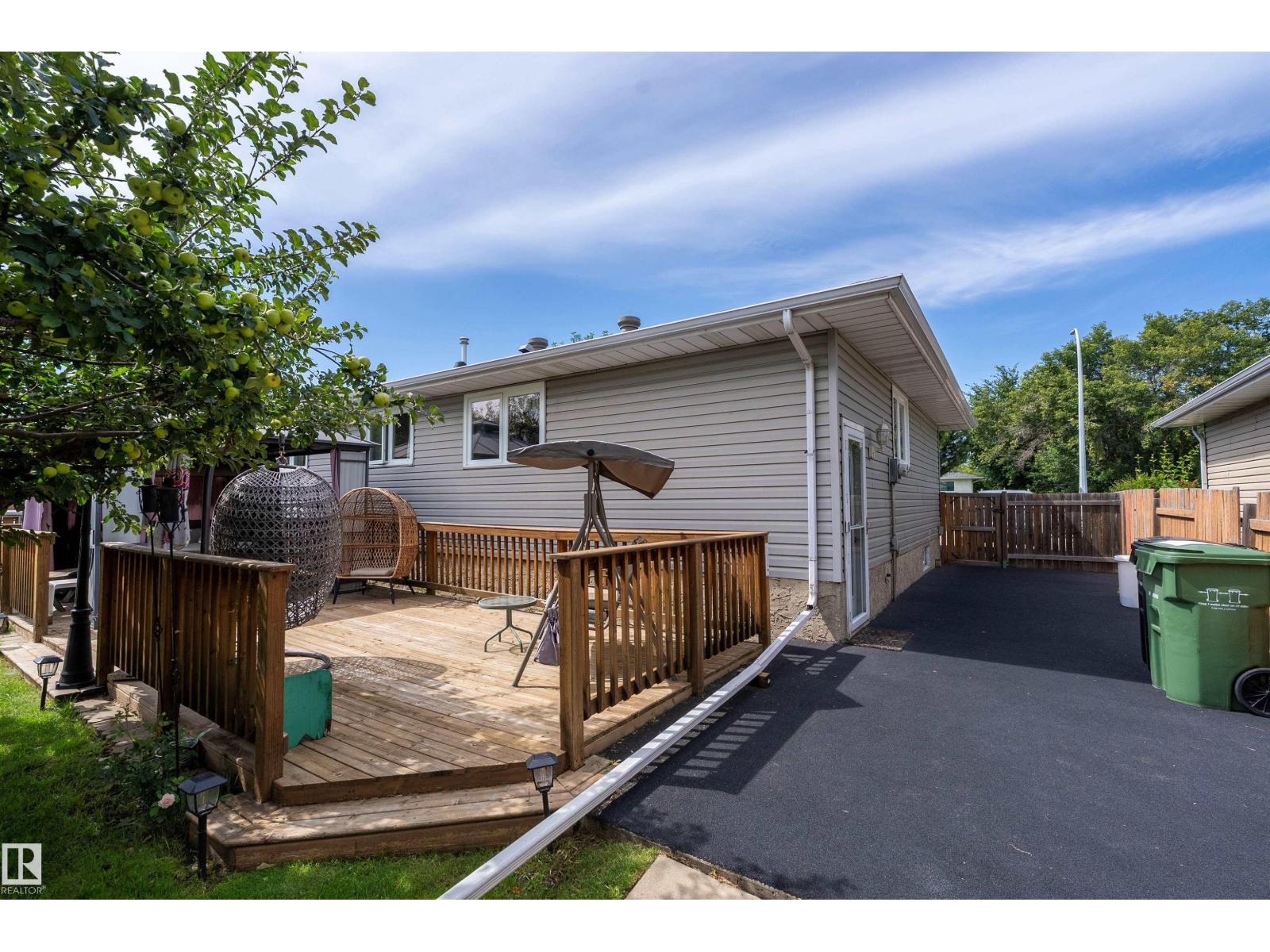 5507 51 St Property Photo 38