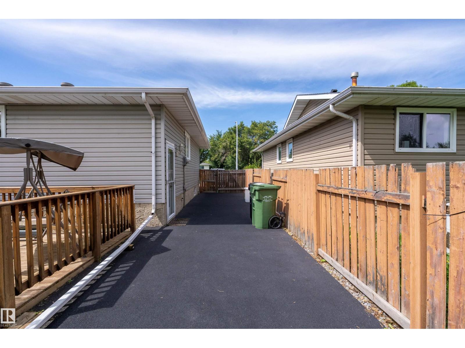 5507 51 St Property Photo 39