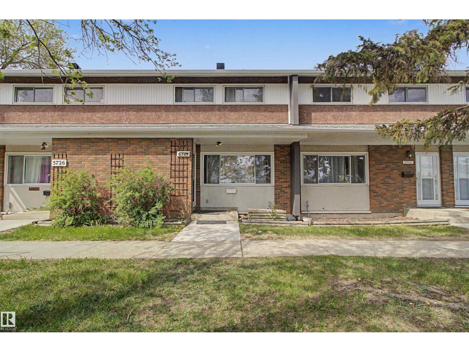 5724 143 AV NW Property Photo 1