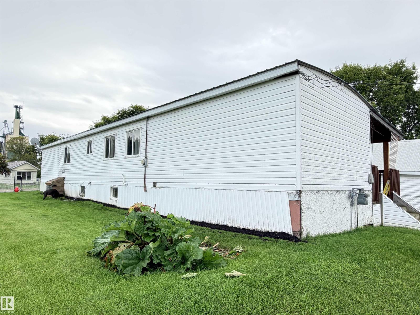 9940 110 St Property Photo 5