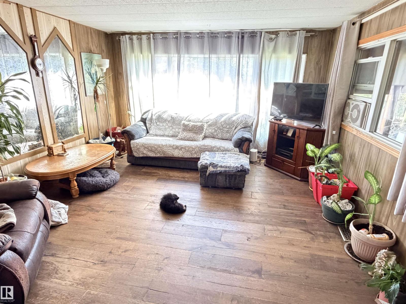 9940 110 St Property Photo 9