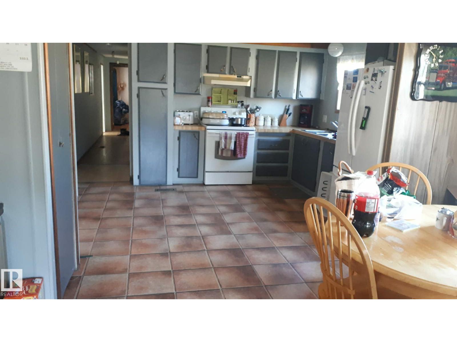 9940 110 St Property Photo 12