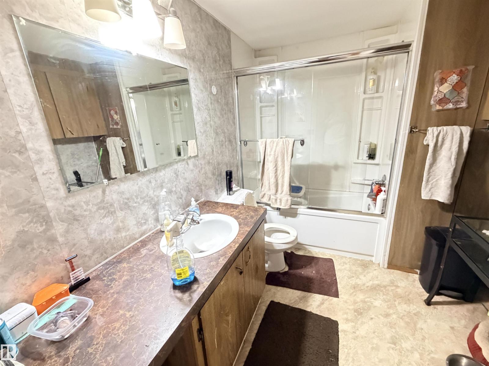 9940 110 St Property Photo 13