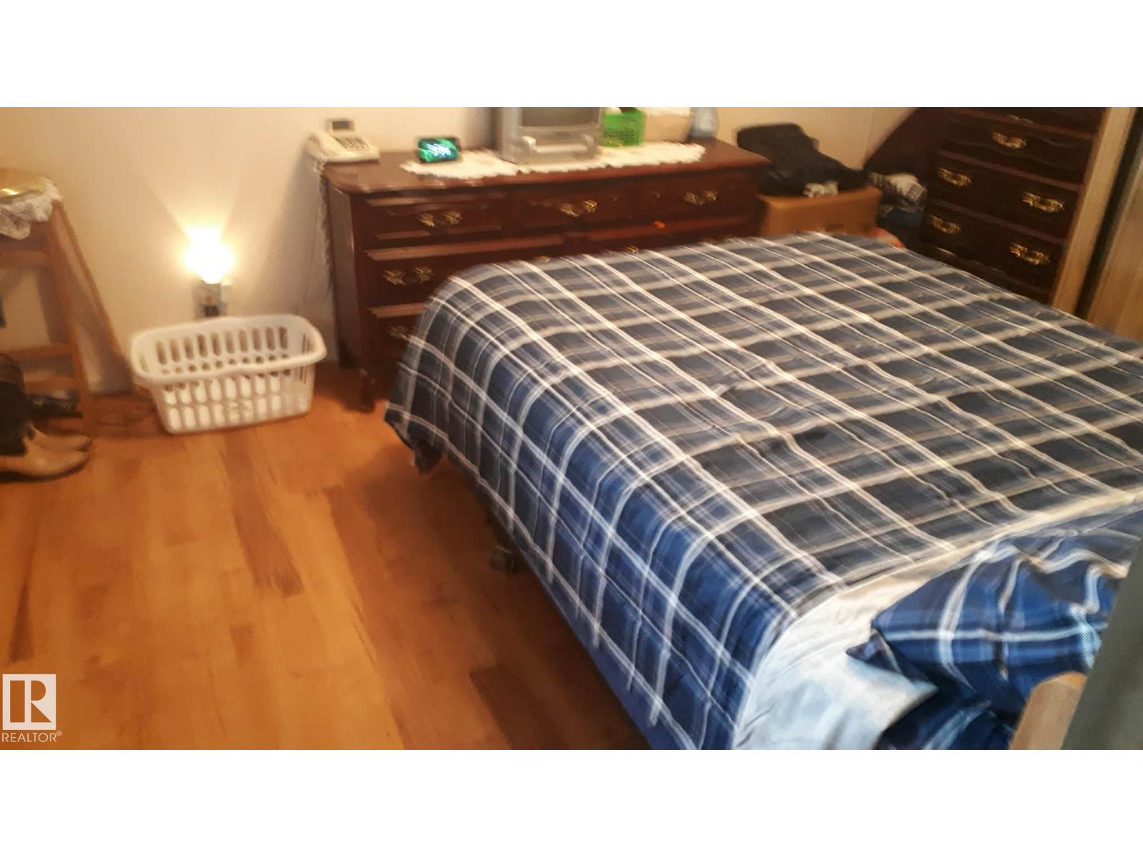 9940 110 St Property Photo 15