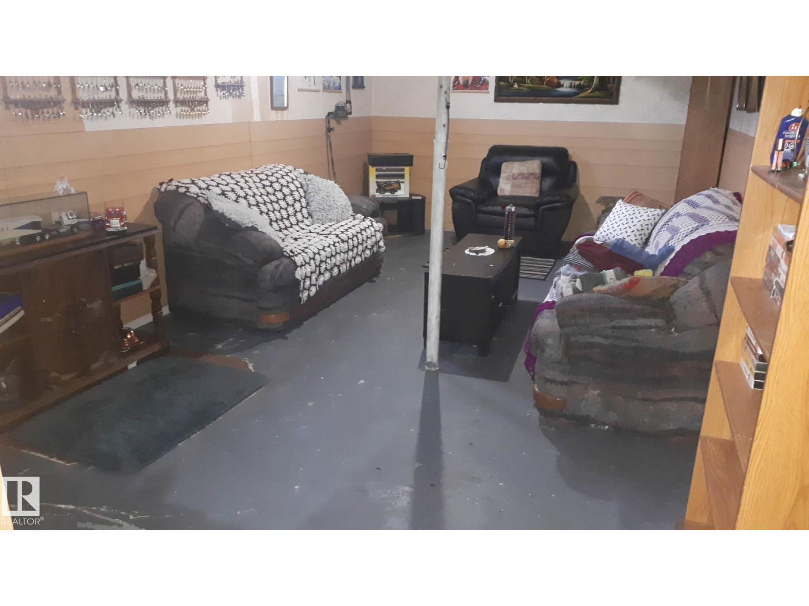 9940 110 St Property Photo 27