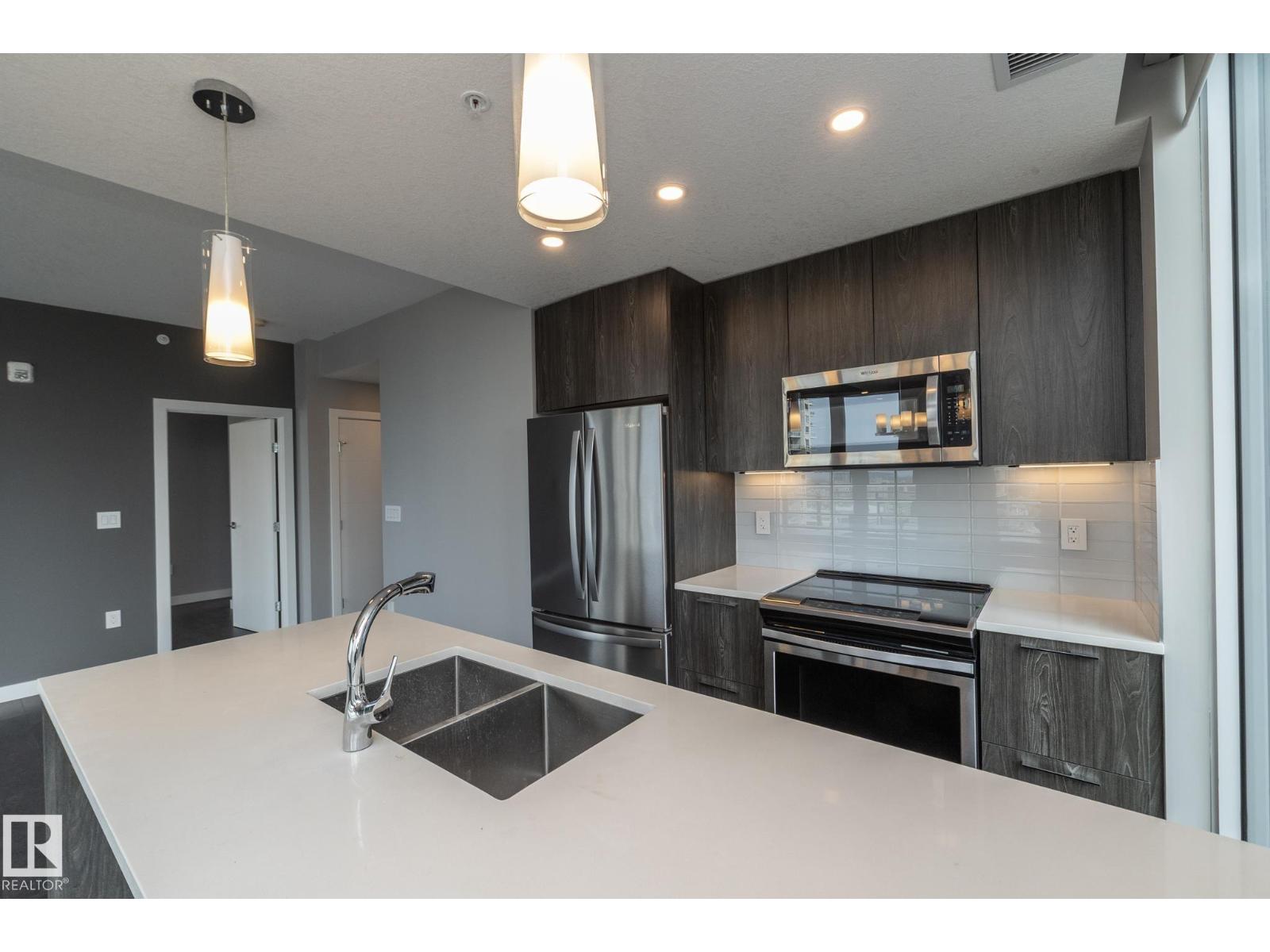 #1801 10180 103 St Nw Nw Property Photo 8