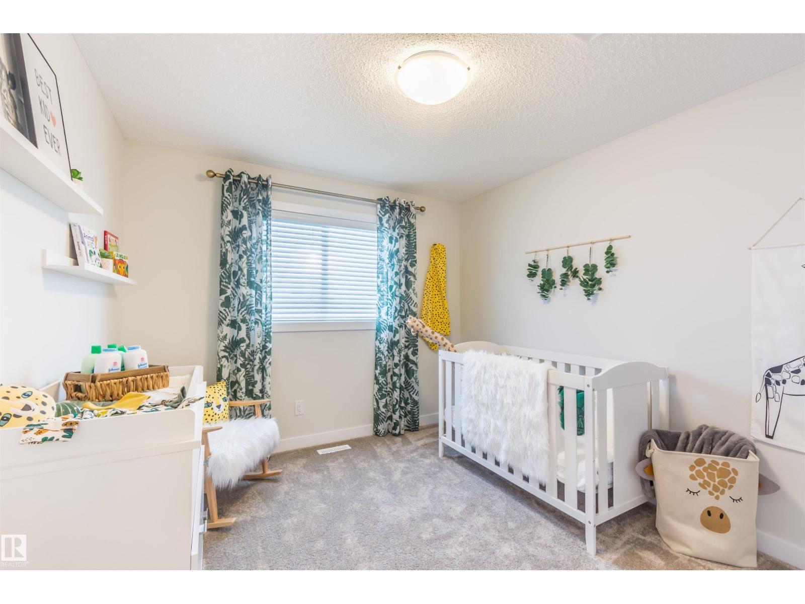 2152 1 Av Sw Property Photo 2