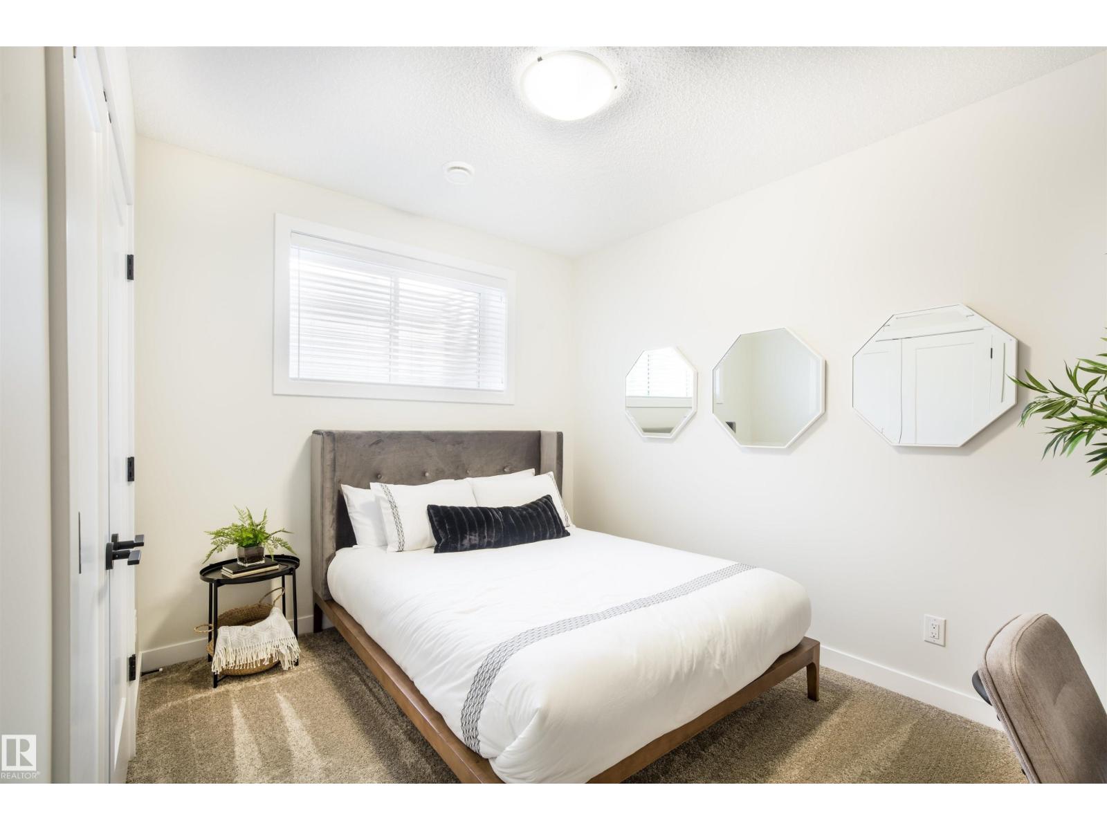 2152 1 Av Sw Property Photo 6