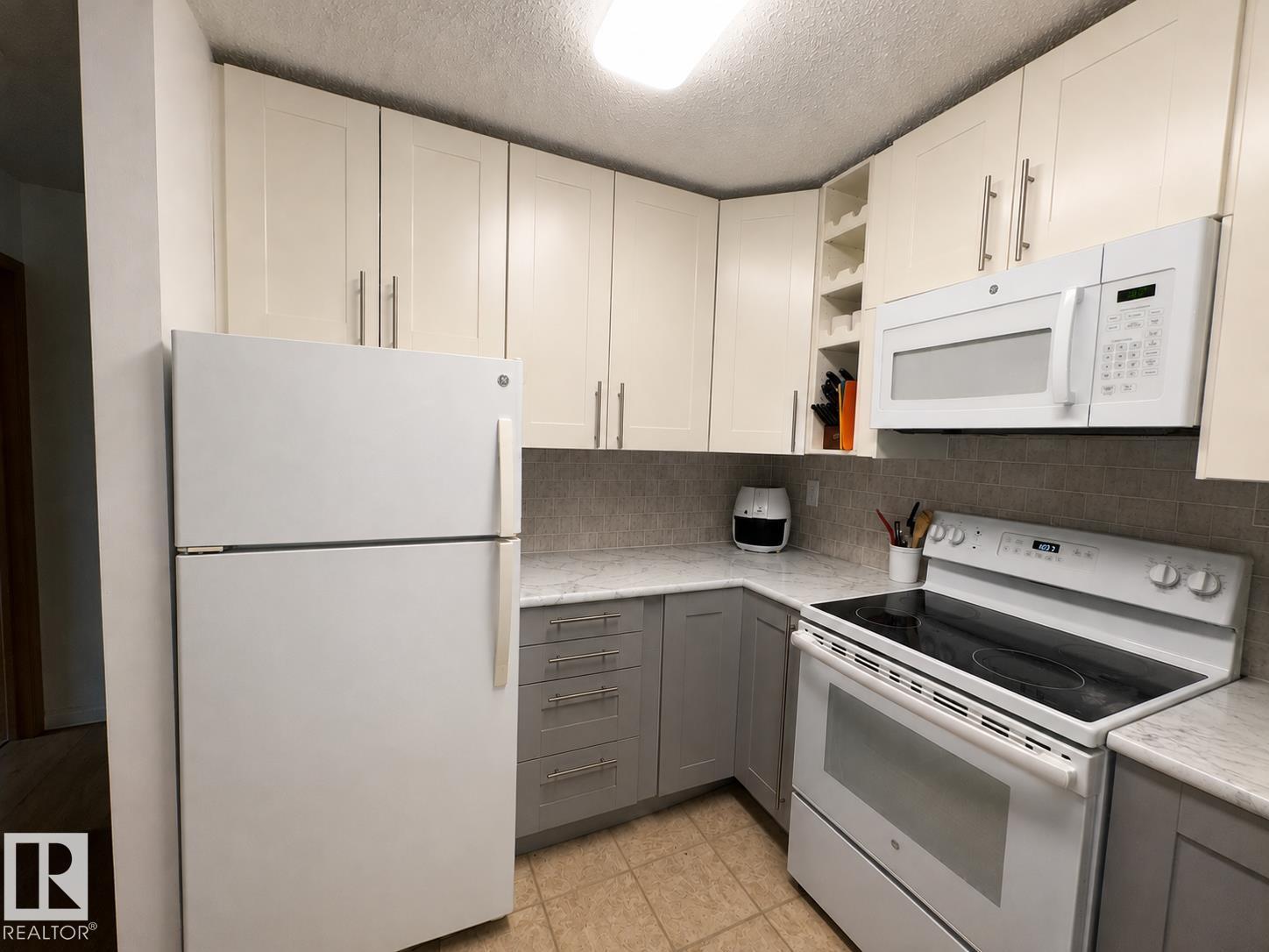 #302 44 Alpine Pl Property Photo 3