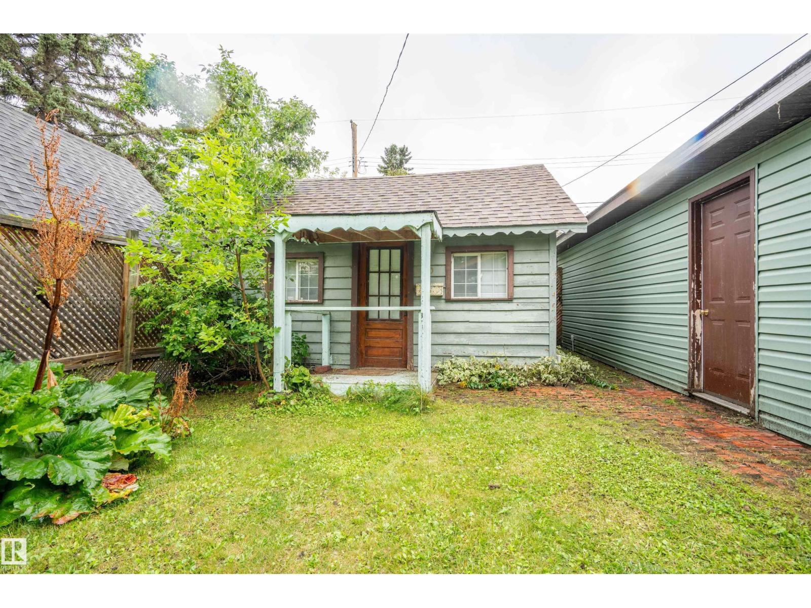5011 38 Street Property Photo 24