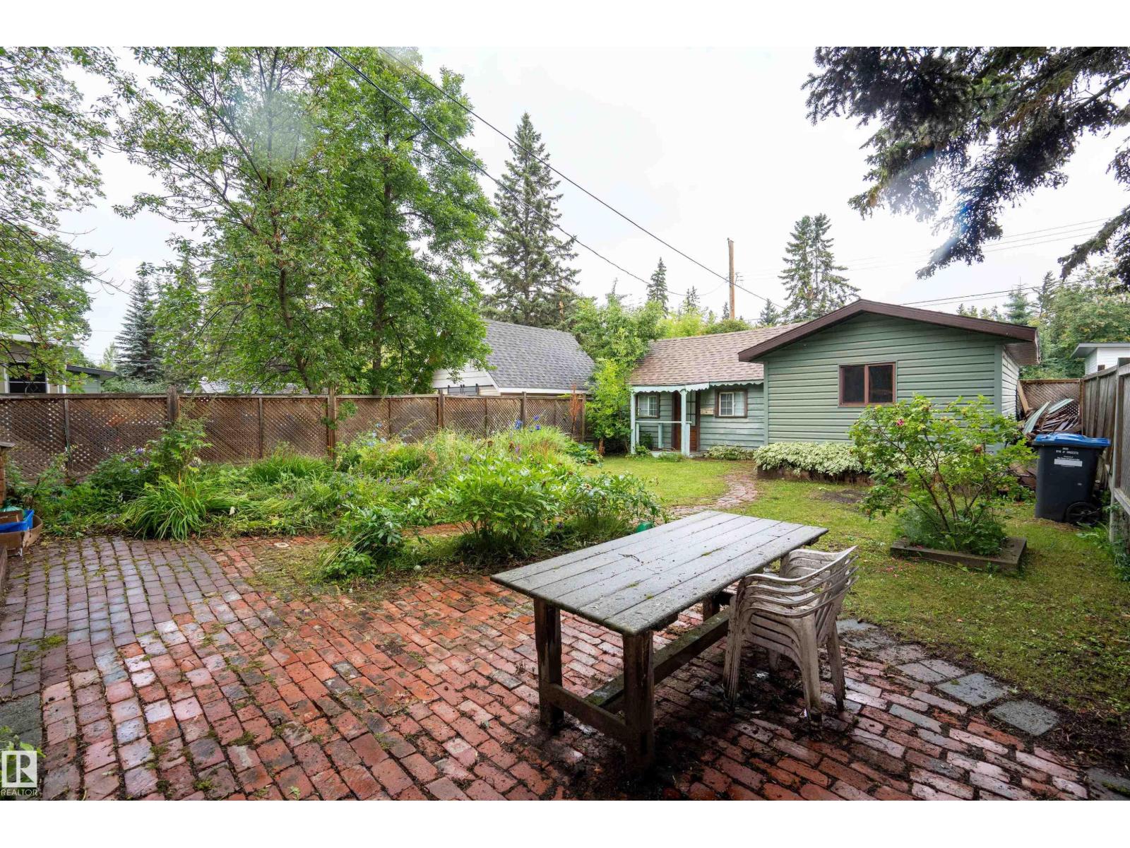 5011 38 Street Property Photo 27