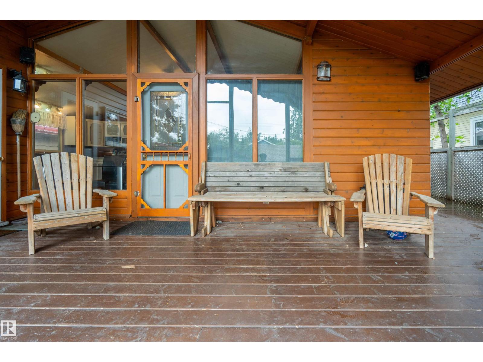 5011 38 Street Property Photo 29