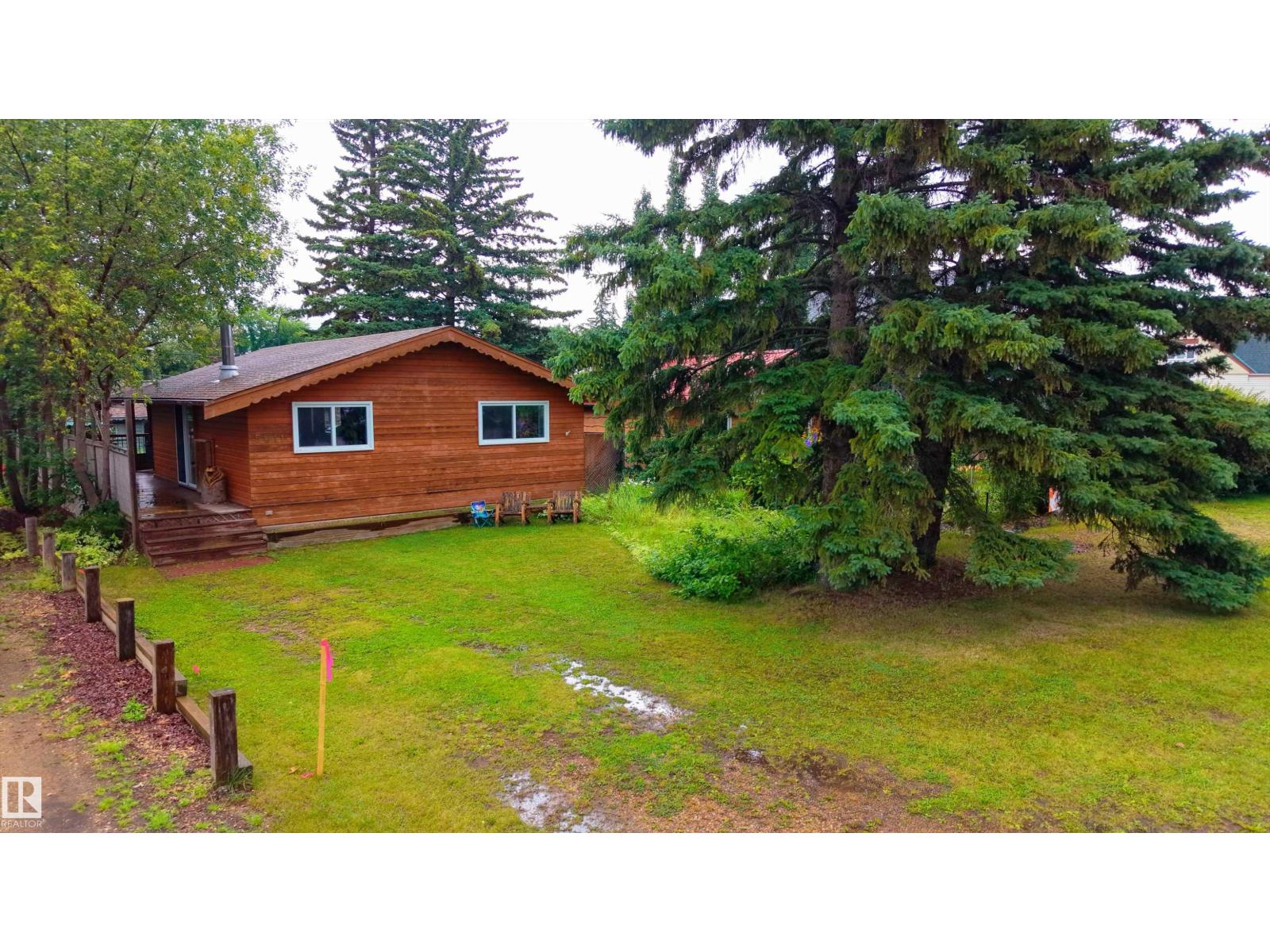 5011 38 Street Property Photo 35