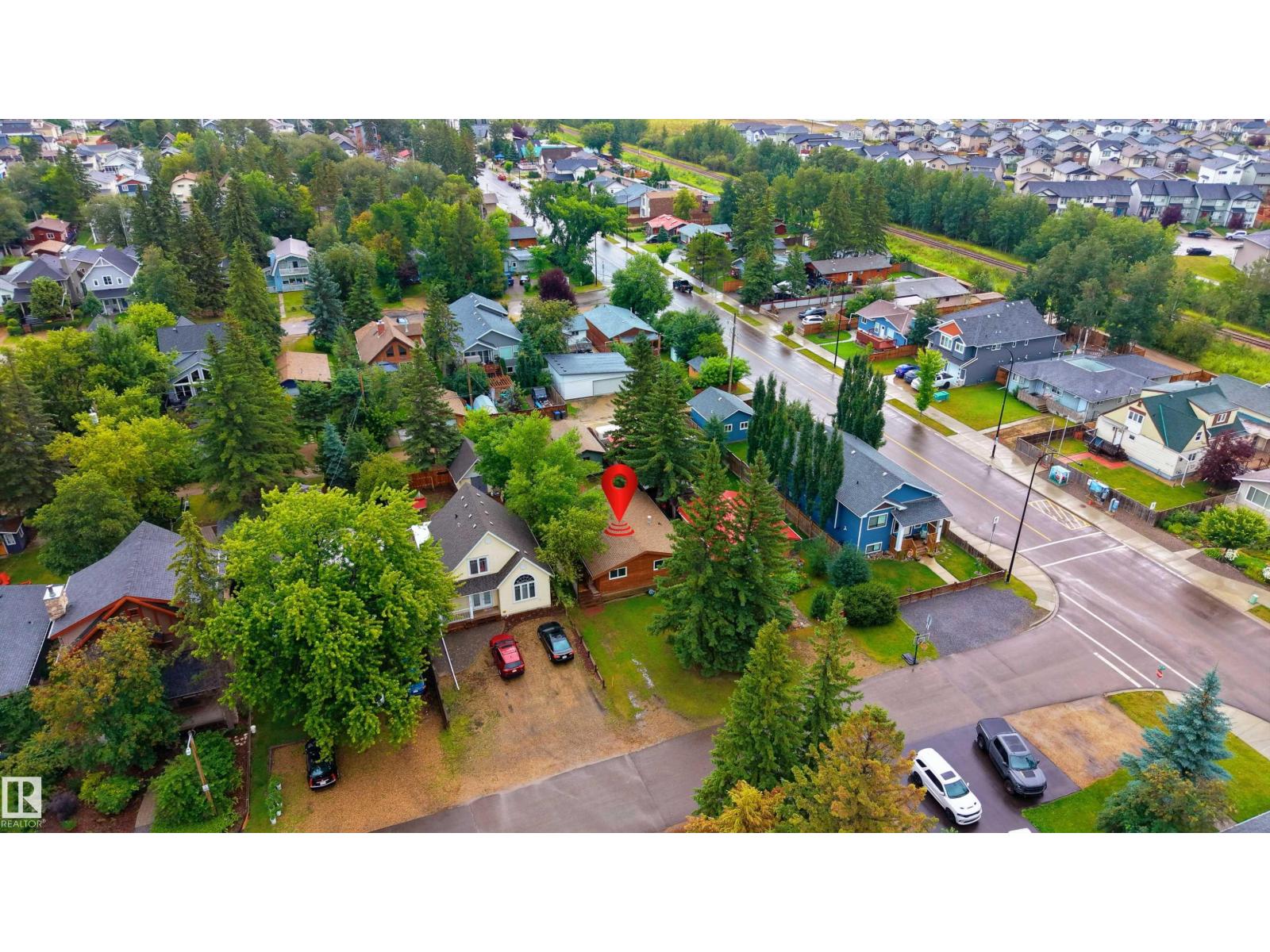5011 38 Street Property Photo 40