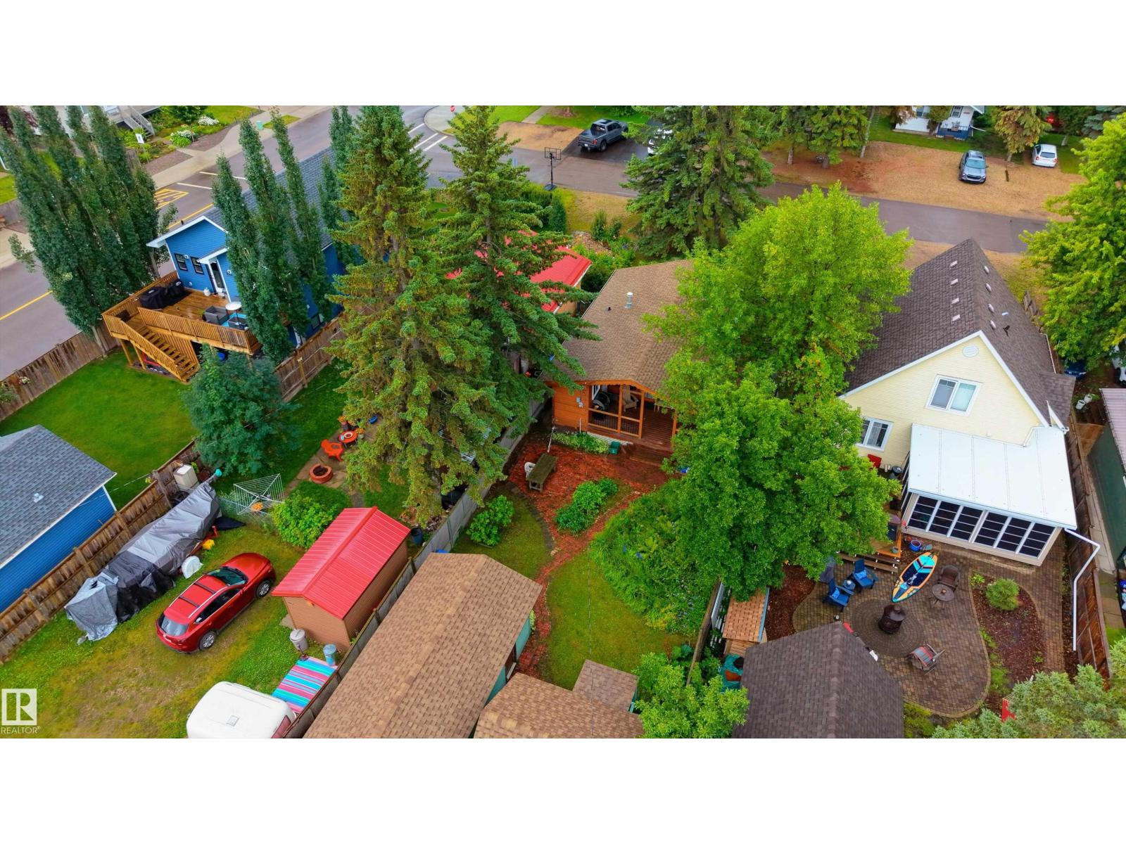 5011 38 Street Property Photo 42