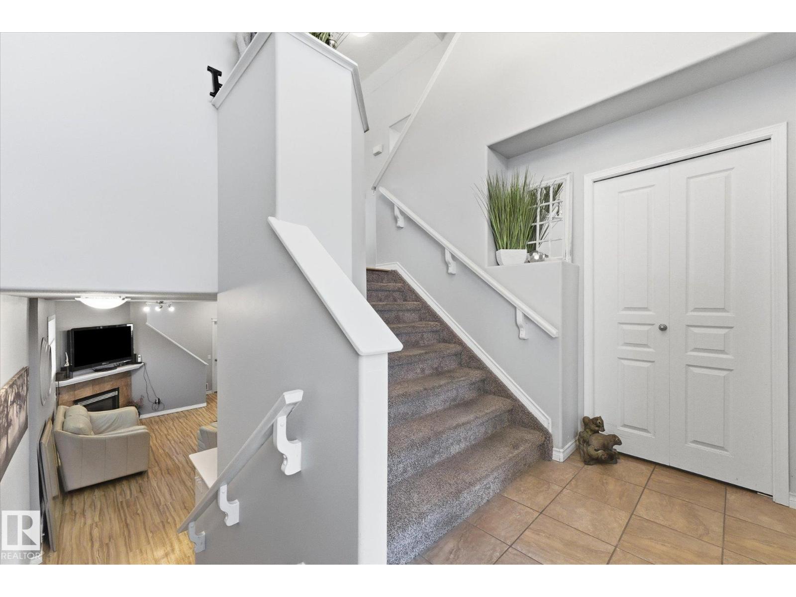16303 37 St Nw Property Photo 4
