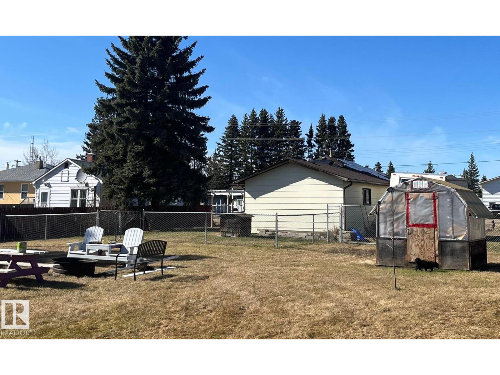 5027 49 Ave Property Photo 29