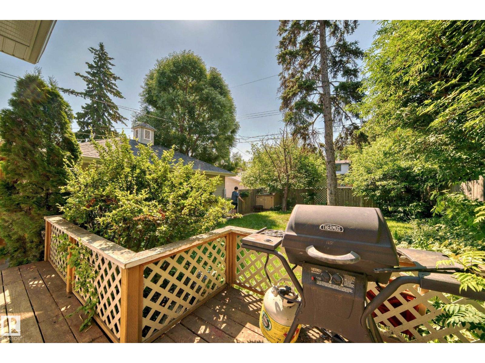 11643 76 Av Nw Property Photo 2