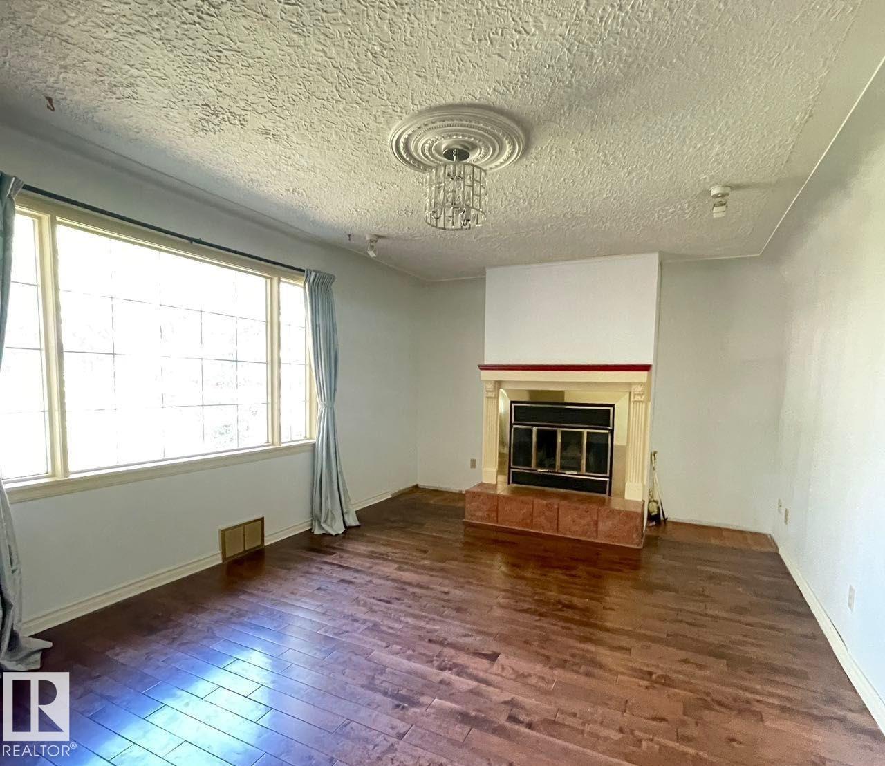 11643 76 Av Nw Property Photo 7