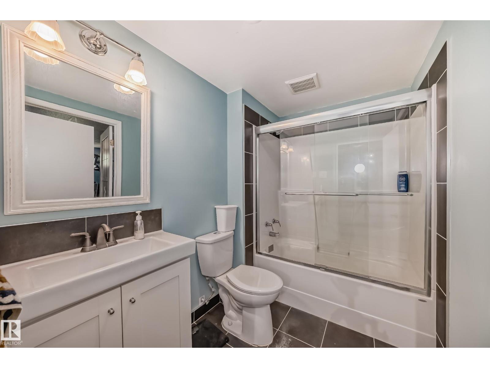 11643 76 Av Nw Property Photo 36