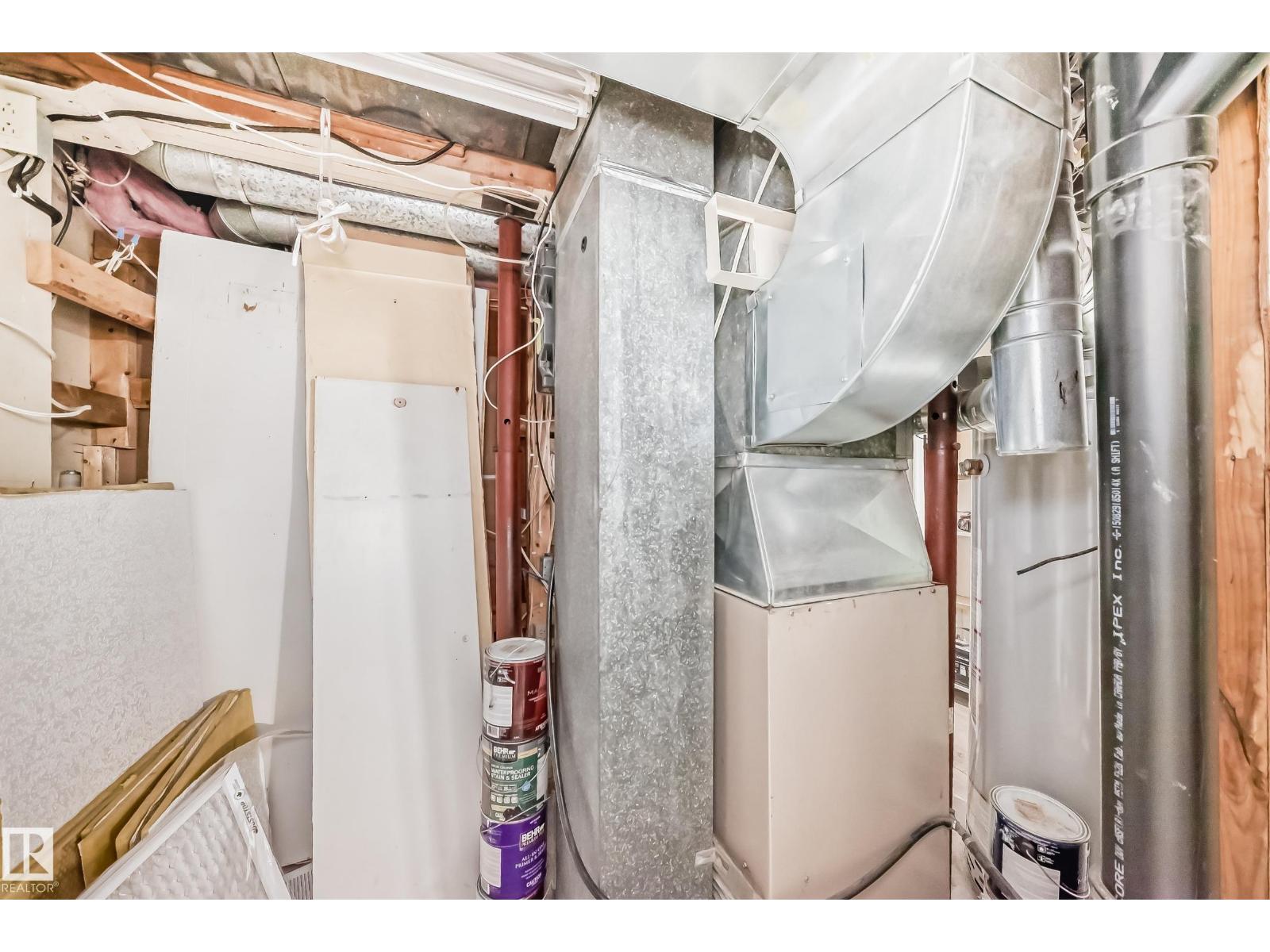 11643 76 Av Nw Property Photo 40