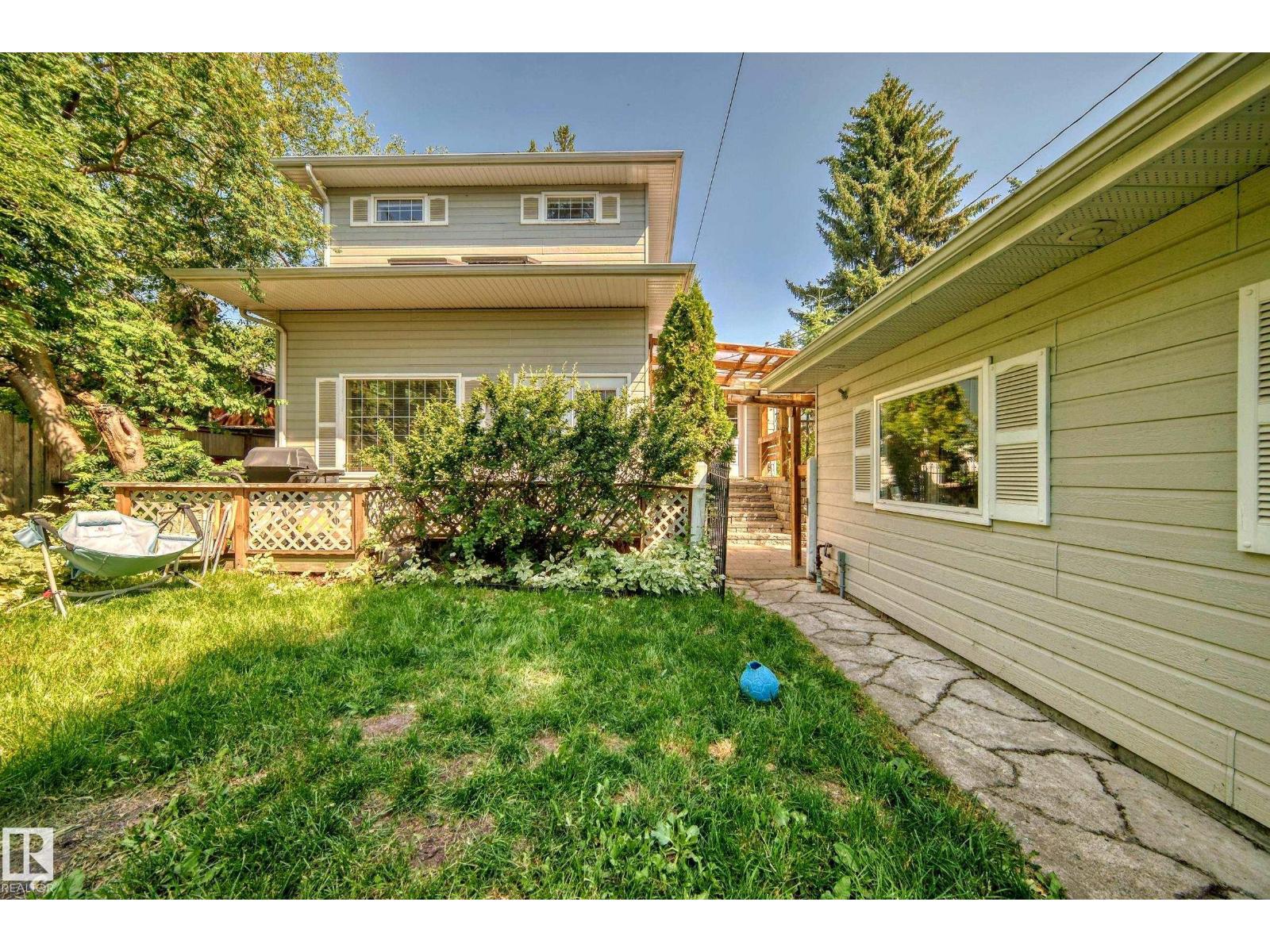 11643 76 Av Nw Property Photo 44