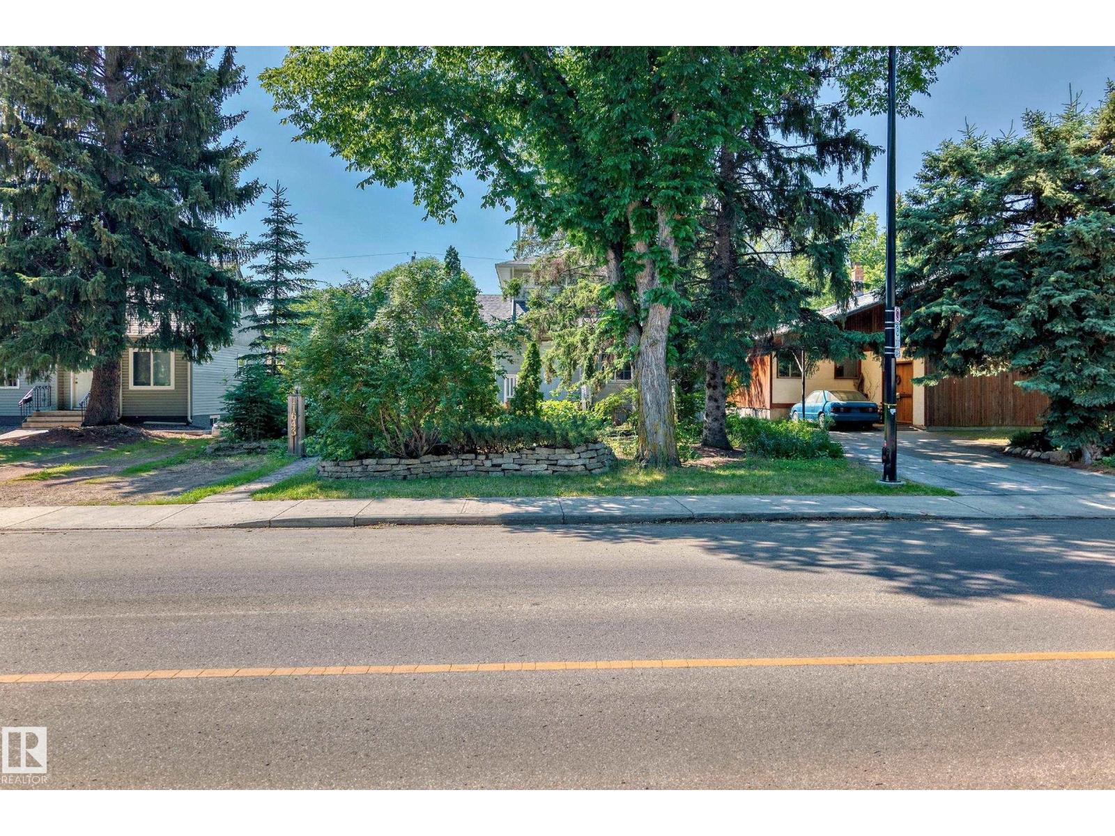 11643 76 Av Nw Property Photo 51