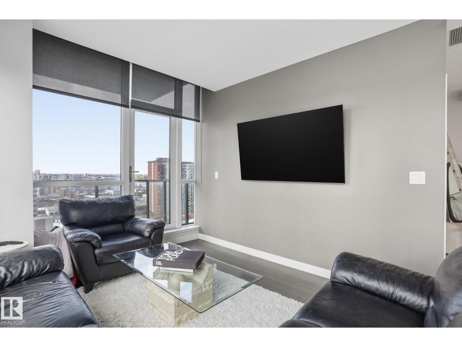 #1307 10238 103 St Nw Property Photo 14