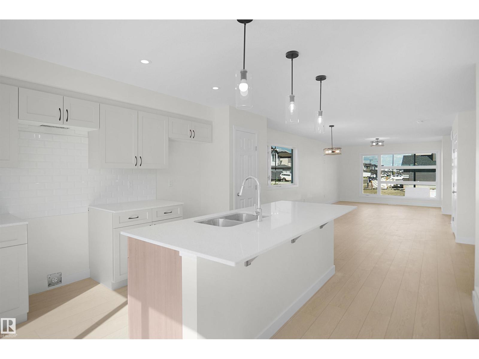 1004 14 Av Nw Property Photo 16