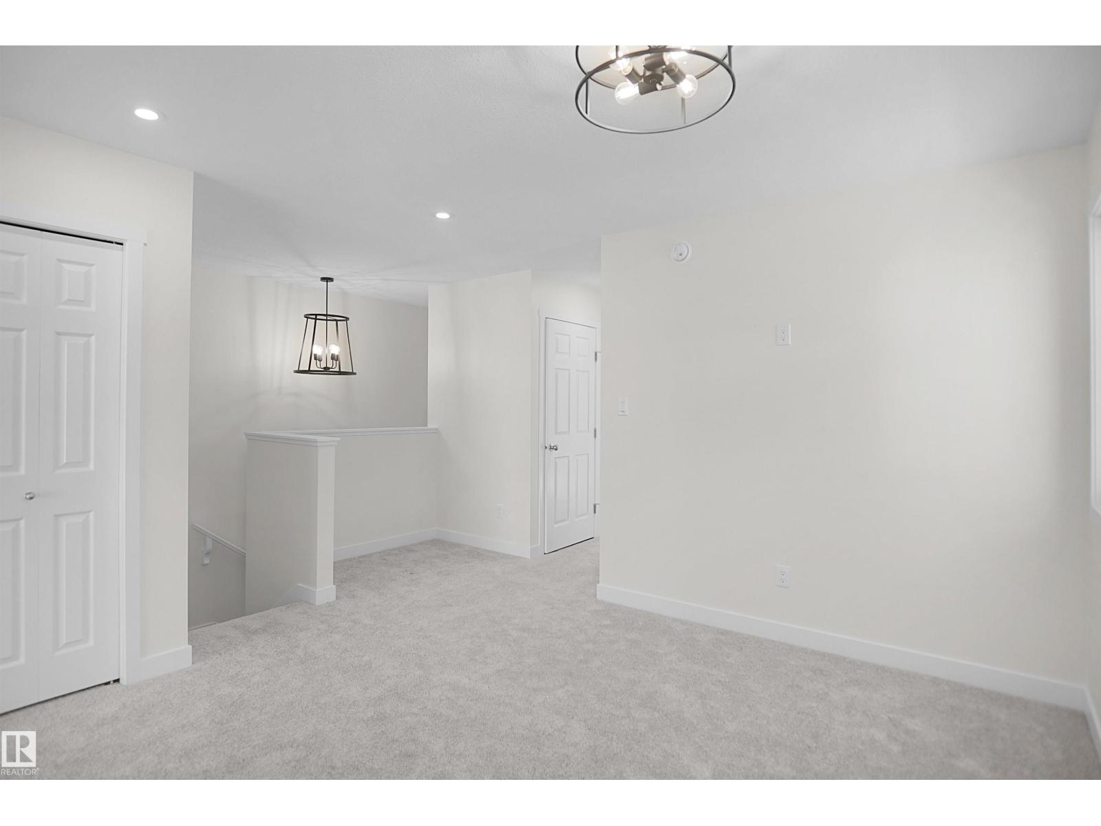1004 14 Av Nw Property Photo 23