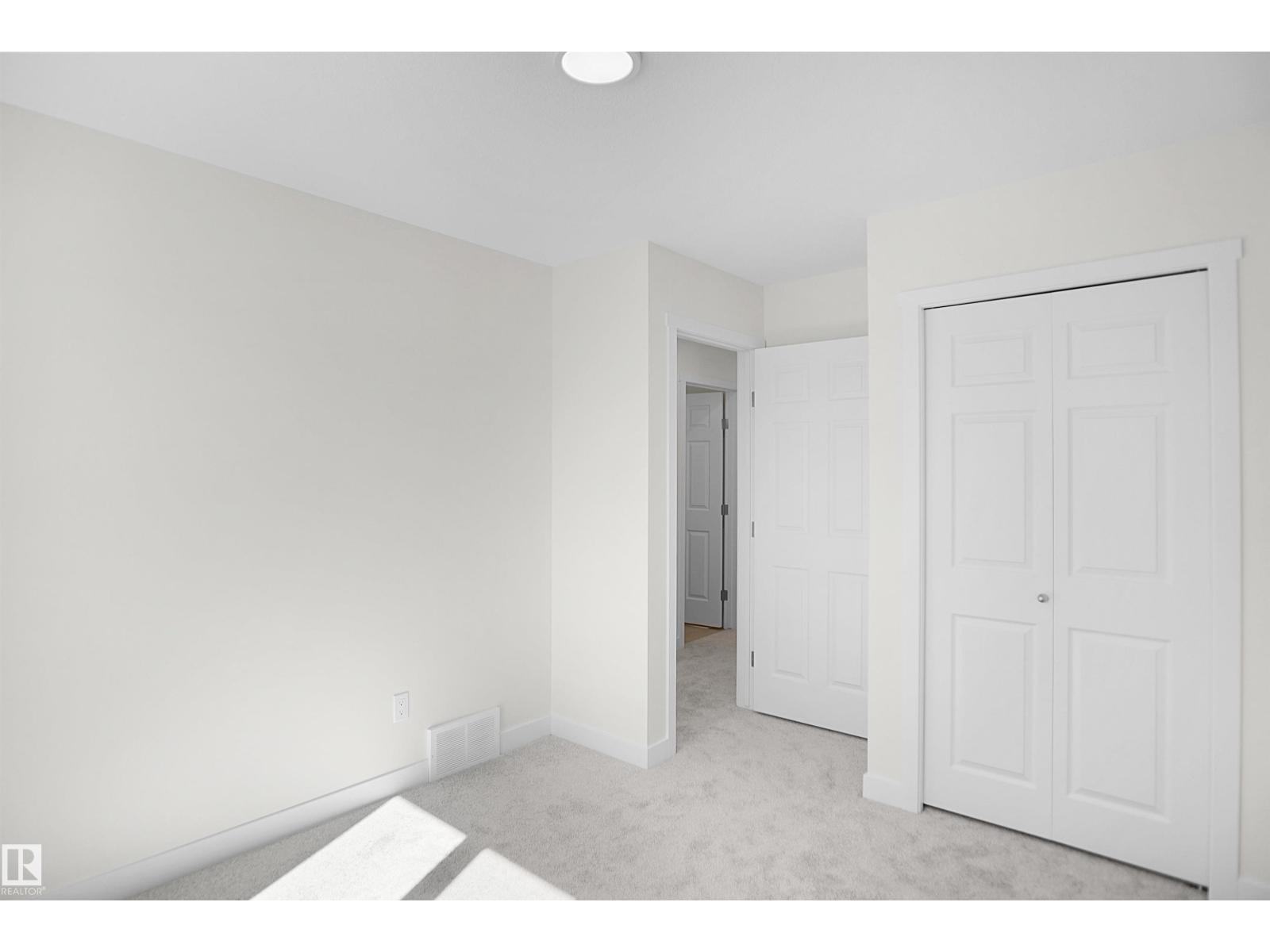 1004 14 Av Nw Property Photo 26