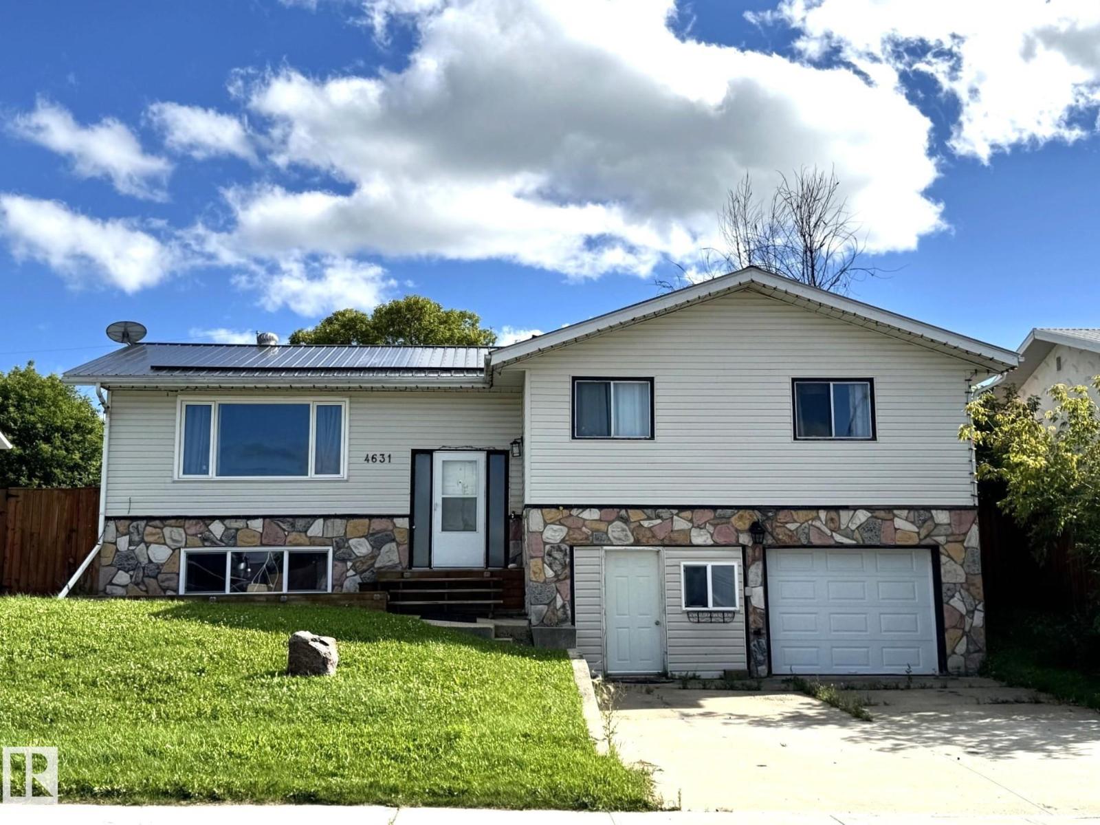 4631 47 AV Property Photo 1