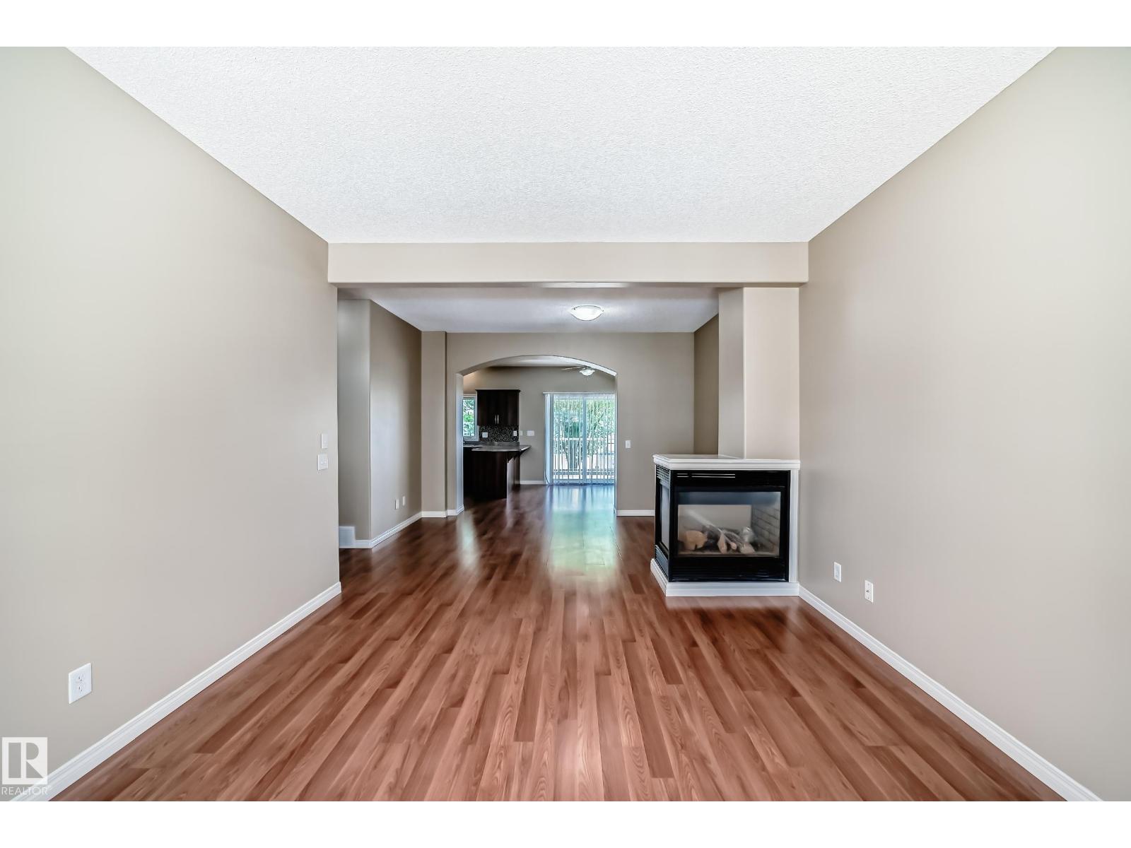 #4 5102 30 Av Property Photo 11