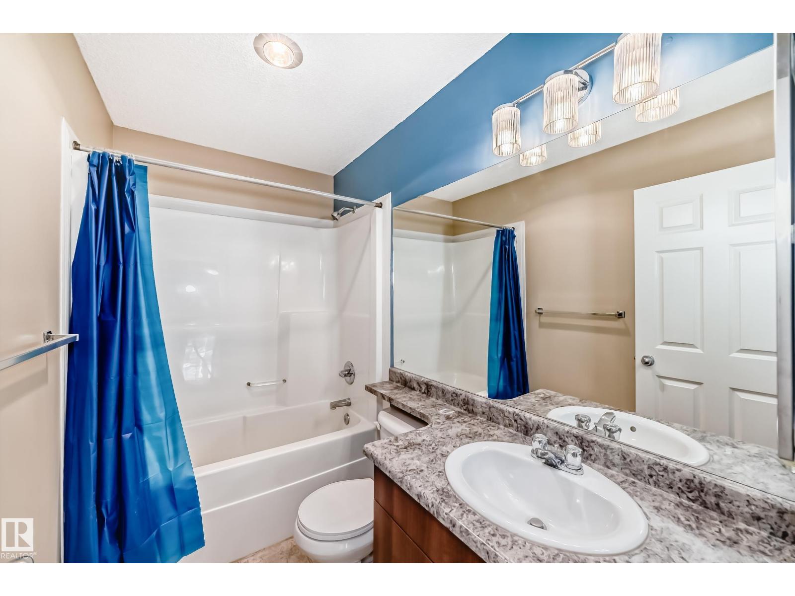 #4 5102 30 Av Property Photo 16