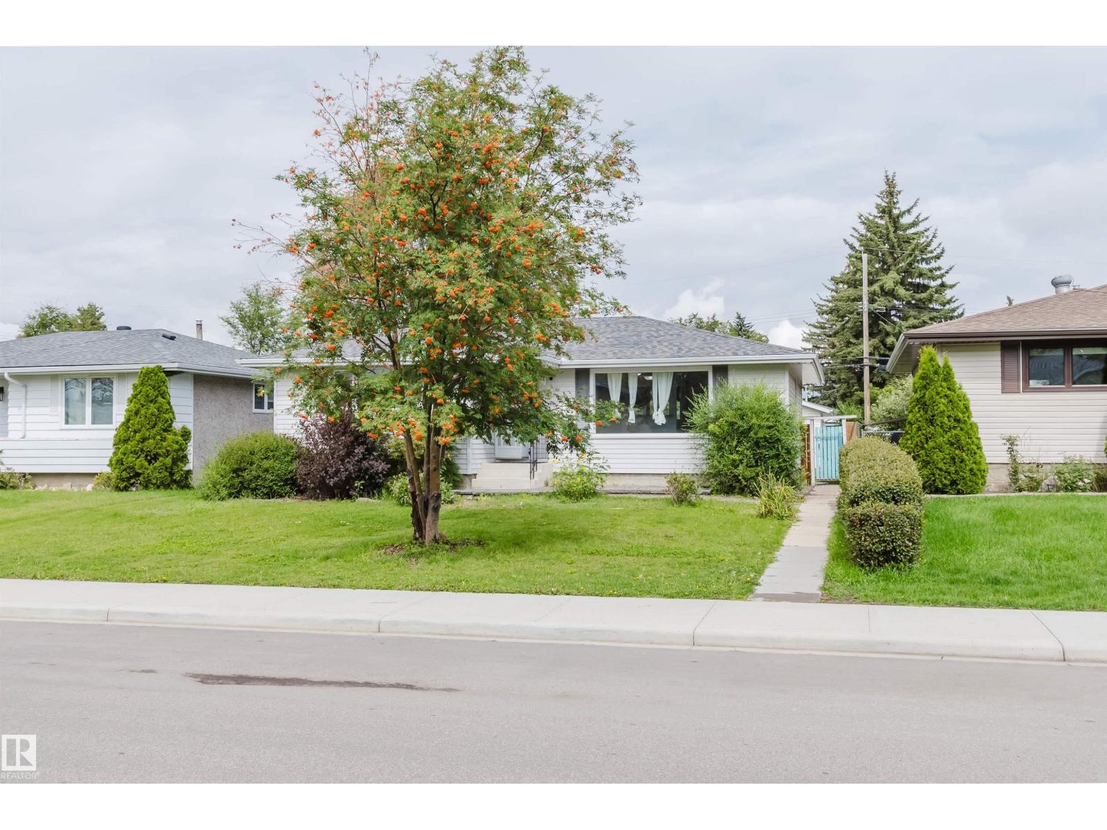 11420 46 Av Nw Property Photo 3